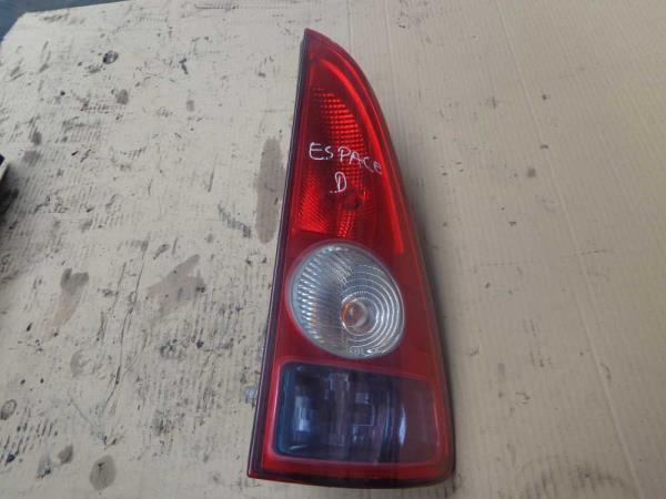 FEU ARRIERE DROIT RENAULT - Vue 1